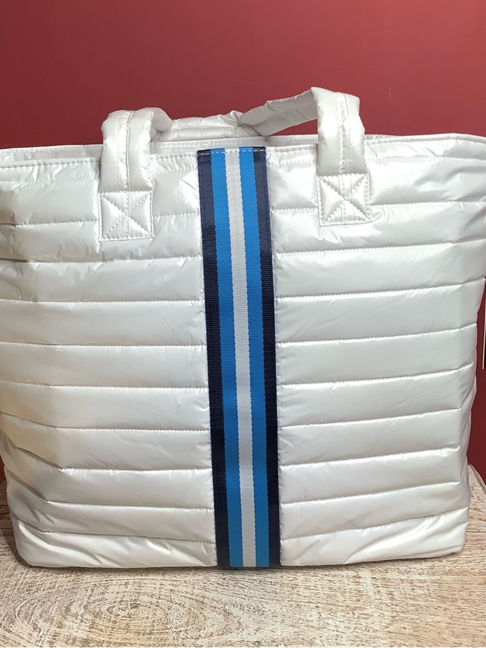THINK ROYLYN Bright White & Blue Puffer TENNIS TOTE Detachable Strap & Zip Pouch